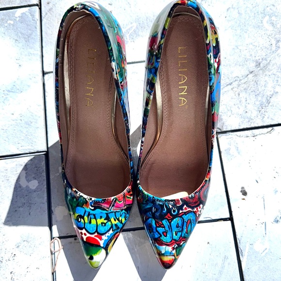 Gorgeous Graffiti Pumps - Size 8.5 - Picture 4 of 6